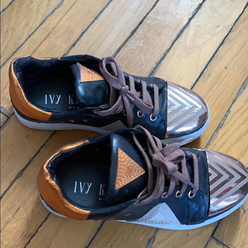 Ivy kirzhner Sputnik leather sneakers size 6.5